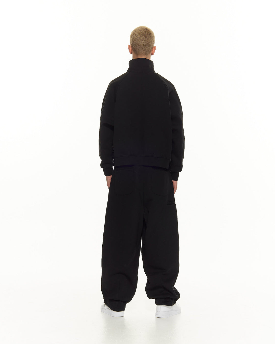 COZY TRACK JACKET – BLACK