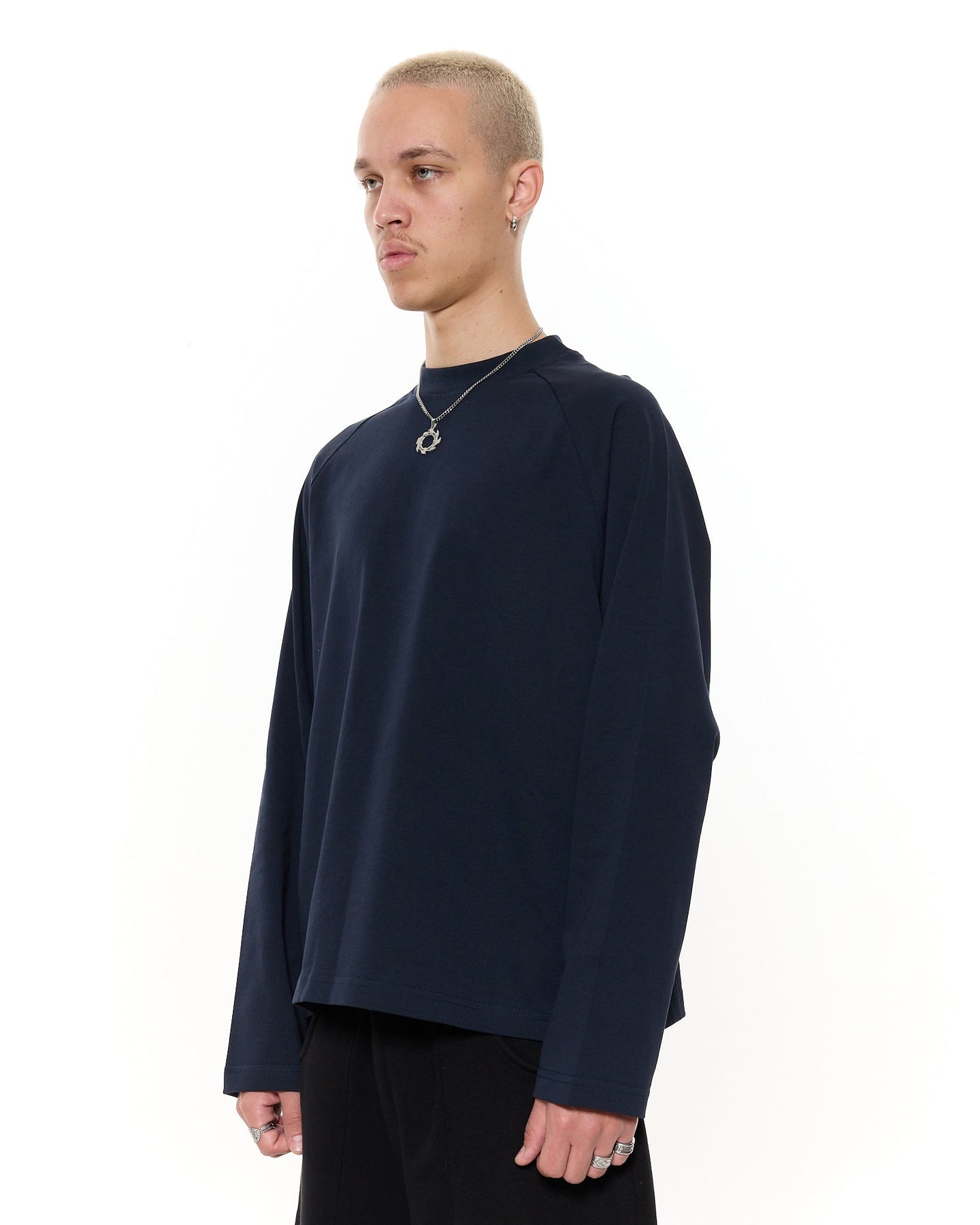 LONG SLEEVE T-SHIRT – NAVY BL